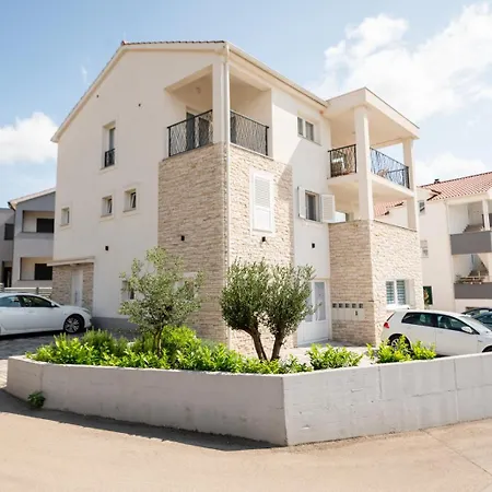 Piskulic Apartment *